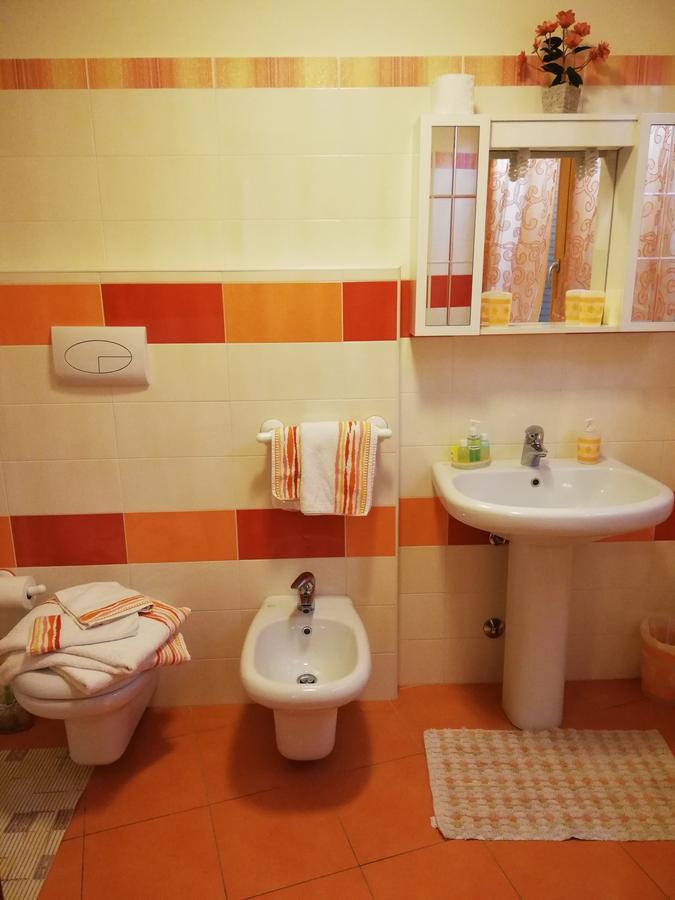 B&B Notte E Di Monasterolo del Castello Екстериор снимка